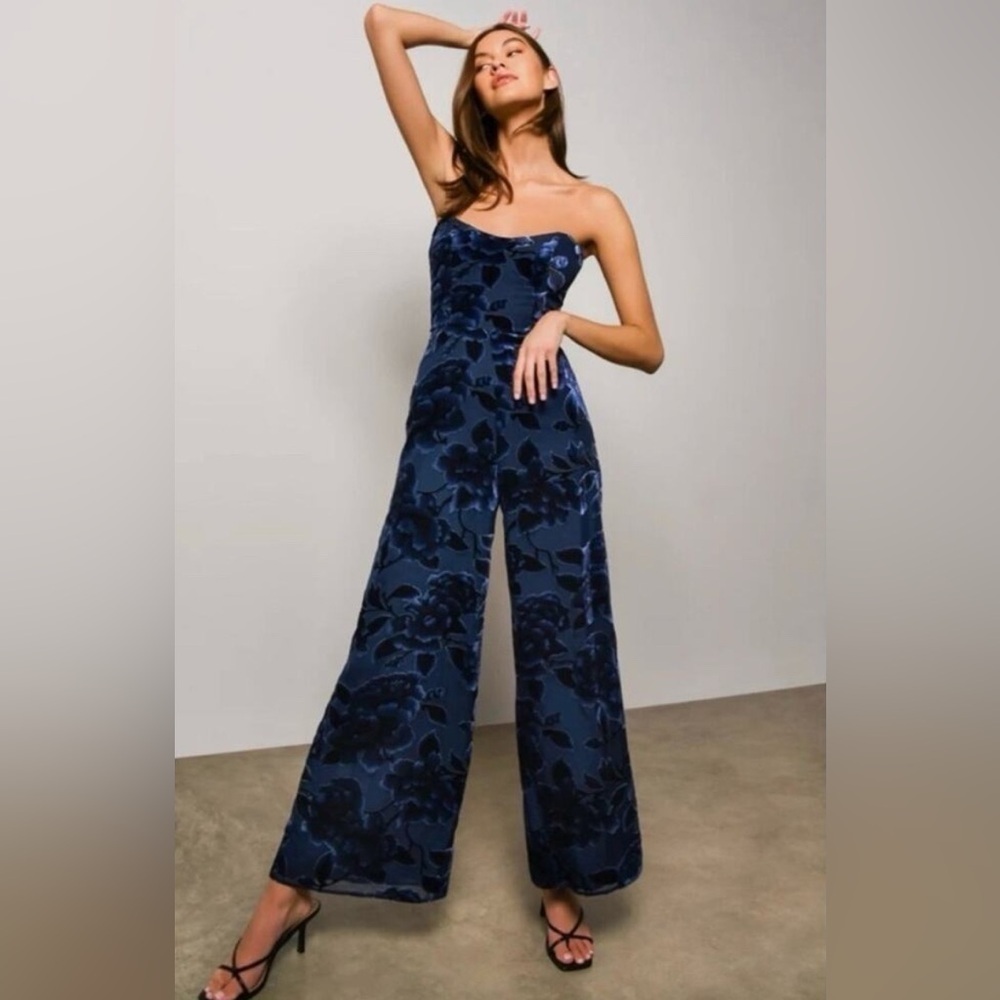 Anthropologie Hutch Sonnie Floral Velvet Strapless Jumpsuit size 4